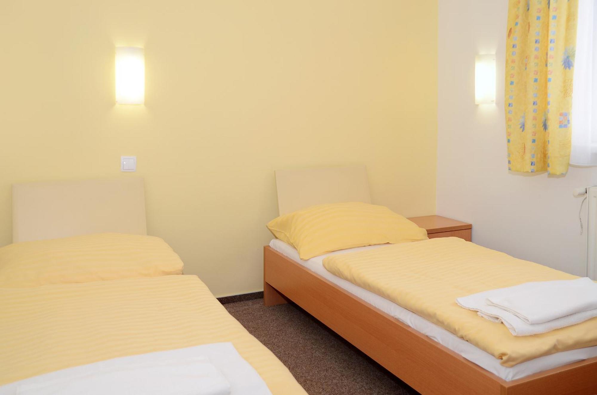 Hotel Imos Prague Exterior photo