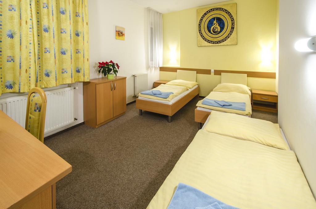 Hotel Imos Prague Exterior photo