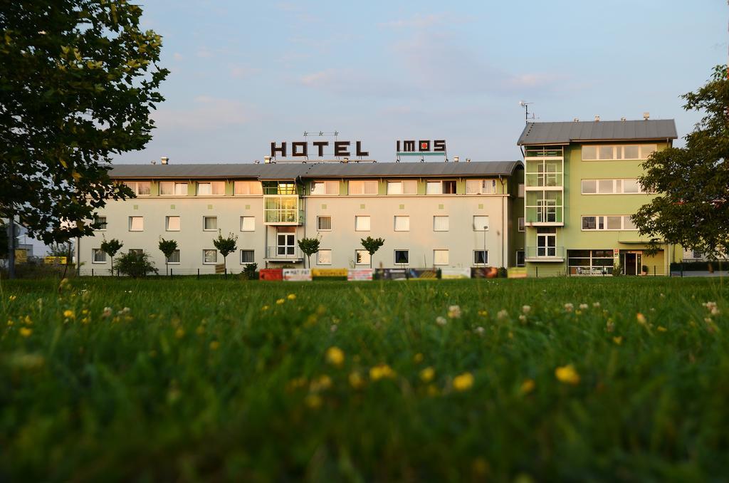 Hotel Imos Prague Exterior photo